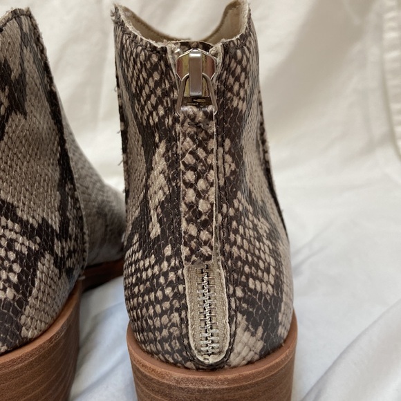 Women’s Dolce Vita faux snakeskin ankle booties. Style: TAVIN. Size 8M. Like new - Picture 11 of 14